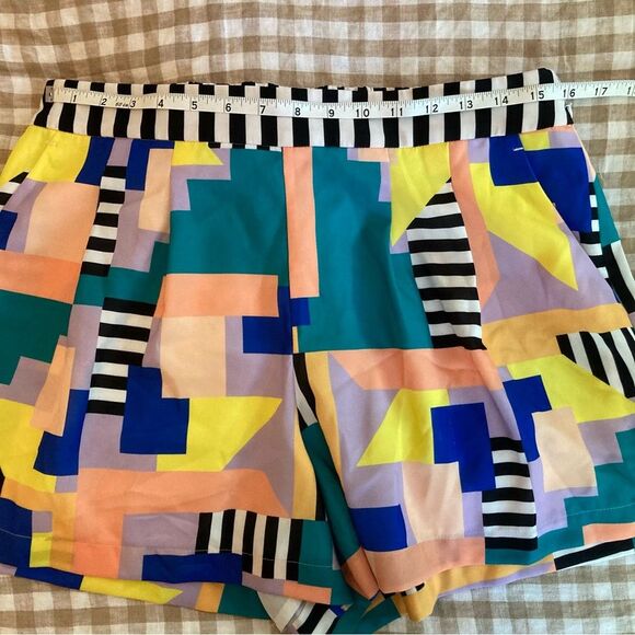 Crosby by Mollie Burch Matthews Short in Palmer Size Large Multicolor - Picture 5 of 13